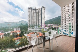 Balcony view - Antharas 1 Premier Suites Genting (Genting Highlands)