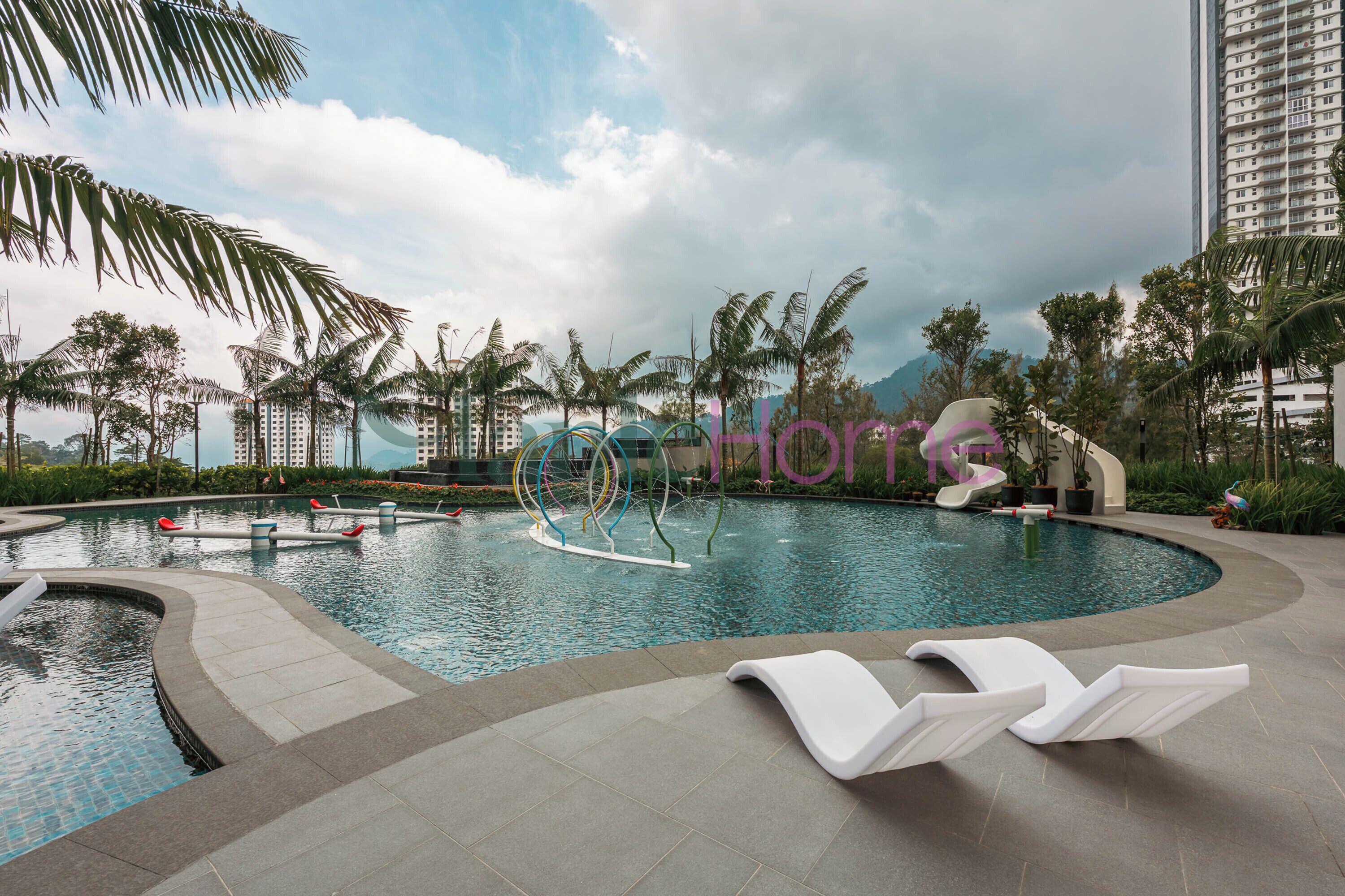 Outdoor pool, open 7:00 AM to 10:00 PM, pool loungers