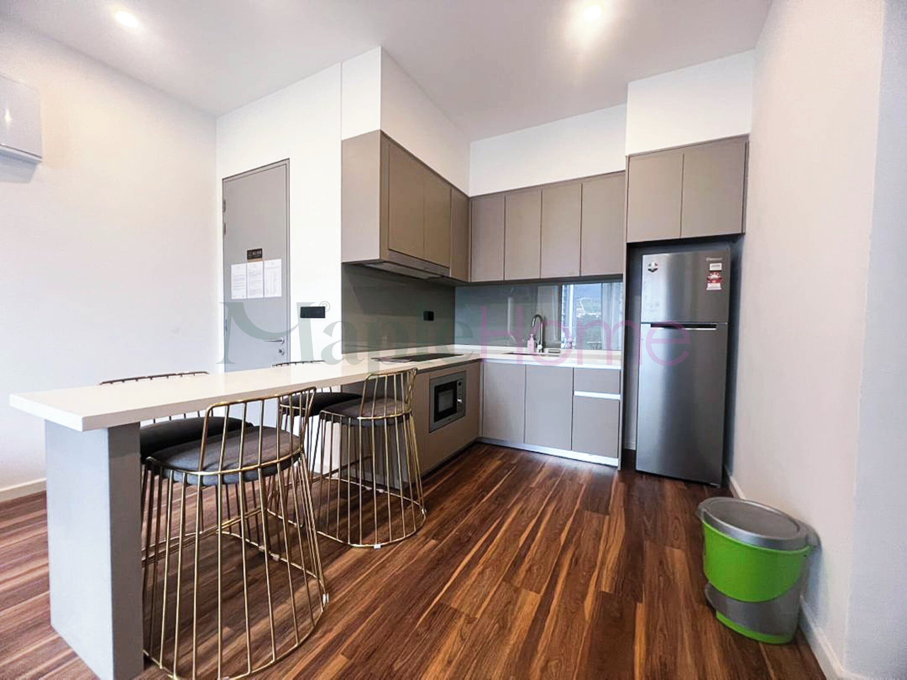 Deluxe suite, 2 slaapkamers, balkon | Privékeuken | Een microgolfoven