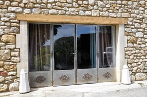 Exterior detail - L' Atelier (Cornillon)