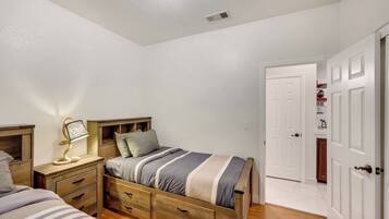 3 bedrooms, in-room safe, iron/ironing board, free WiFi