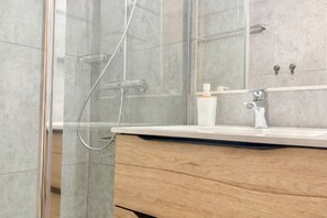 Hair dryer, towels - Apartment L'instant Bohème Horizon mer (Roquebrune-sur-Argens)