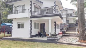 Luxury Villa, Balcony, Pool View | Exterior