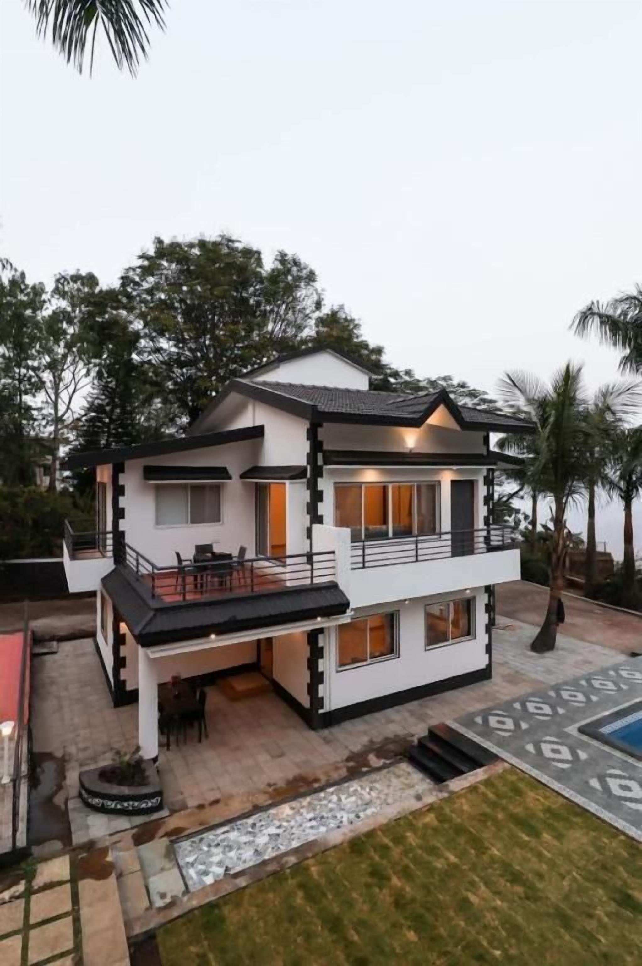 Vila superior, sacada | Fachada