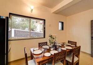 Dining - Esperanza Villas by SVAR Stays (Wai)