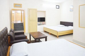 Deluxe Quadruple Room, Air conditioning - Hotel The Golden Palace Haridwar (Haridwar)