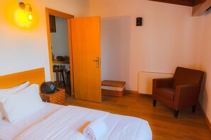 Room - Holiday Home 'Jasmim' with Mountain View, Wi-Fi and Air Conditioning (Guimarães)