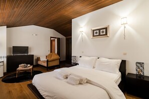 3 bedrooms, WiFi, bed sheets - Holiday Home 'Alpendre' with Mountain View, Wi-Fi and Air Conditioning (Guimarães)