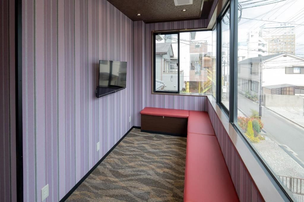 Single Room, Women only | Interior