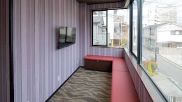 Single Room, Women only | Interior