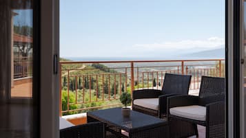 Appartement Deluxe, balcon, vue sur la mer | Balcon