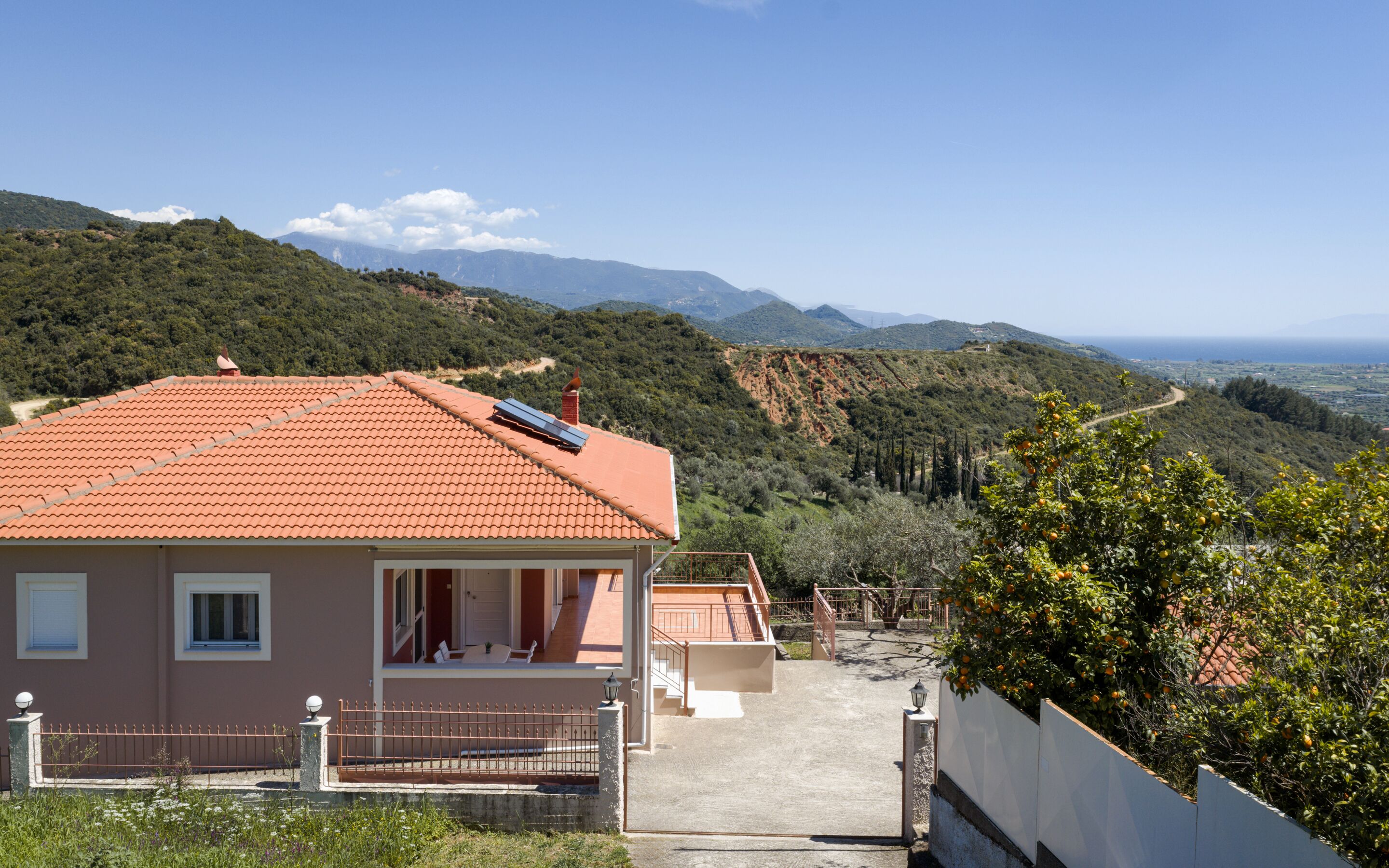 المنشأة من الخارج