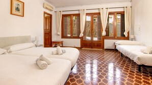 6 chambres, fer et planche à repasser, Wi-Fi gratuit, draps fournis