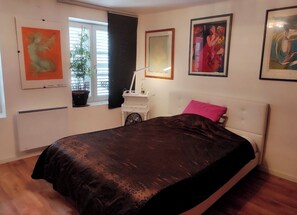 Room - Vrbo Property (Colmar)