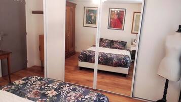 1 bedroom, desk, iron/ironing board, free WiFi