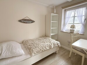 2 bedrooms, Internet - House Inselfriede Dünenhus 6 in Westerland: terrace, WLAN & close to the beach (Westerland)