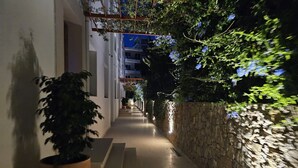 Appartement Familial, 1 chambre, balcon, côté montagne (Sunset Luxury Apartment /w Panoramic) | Terrasse/Patio