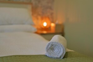 Standard Double Room | Blackout drapes, iron/ironing board, free WiFi - The Tall Trees Hotel (Amlwch)