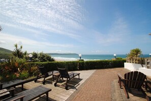 Terrace/patio - Luxury Beach Side Apartment - 3 Ensuite Bedrooms (Woolacombe)