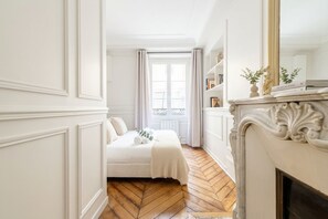 2 slaapkamers, reisbedje, gratis wifi, beddengoed