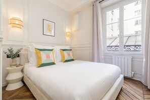 2 slaapkamers, reisbedje, gratis wifi, beddengoed