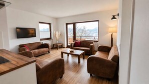 Living area - Apartment "Wolke 7 – BASE Andreasberg" in the Harz Mountains for up to 10 people (St. Andreasberg)