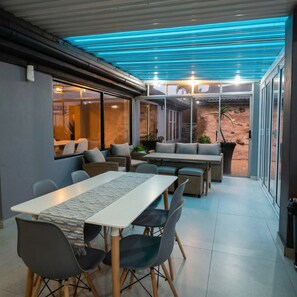 House, 3 Bedrooms, Balcony | Lounge - Durban Beach House With Private Pool (Bluff)