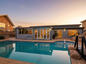 Casa, 3 habitaciones, balcón | Alberca | Alberca al aire libre 