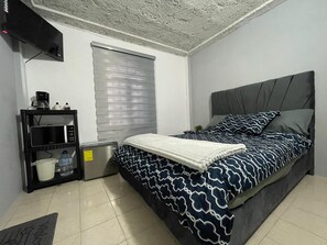 1 bedroom, free WiFi, bed sheets - Beautiful Suite in front of the airport (Maiquetía)