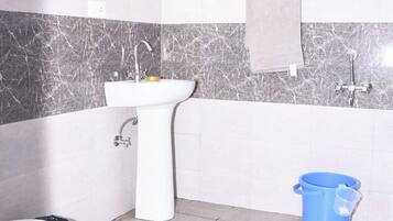Basic Single Room | Bathroom | Toilet paper