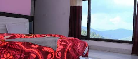 Deluxe Double Room | Desk, laptop workspace