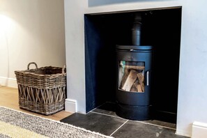 Interior - Large 6BR House near Goodwood, Garden & Parking (Chichester)
