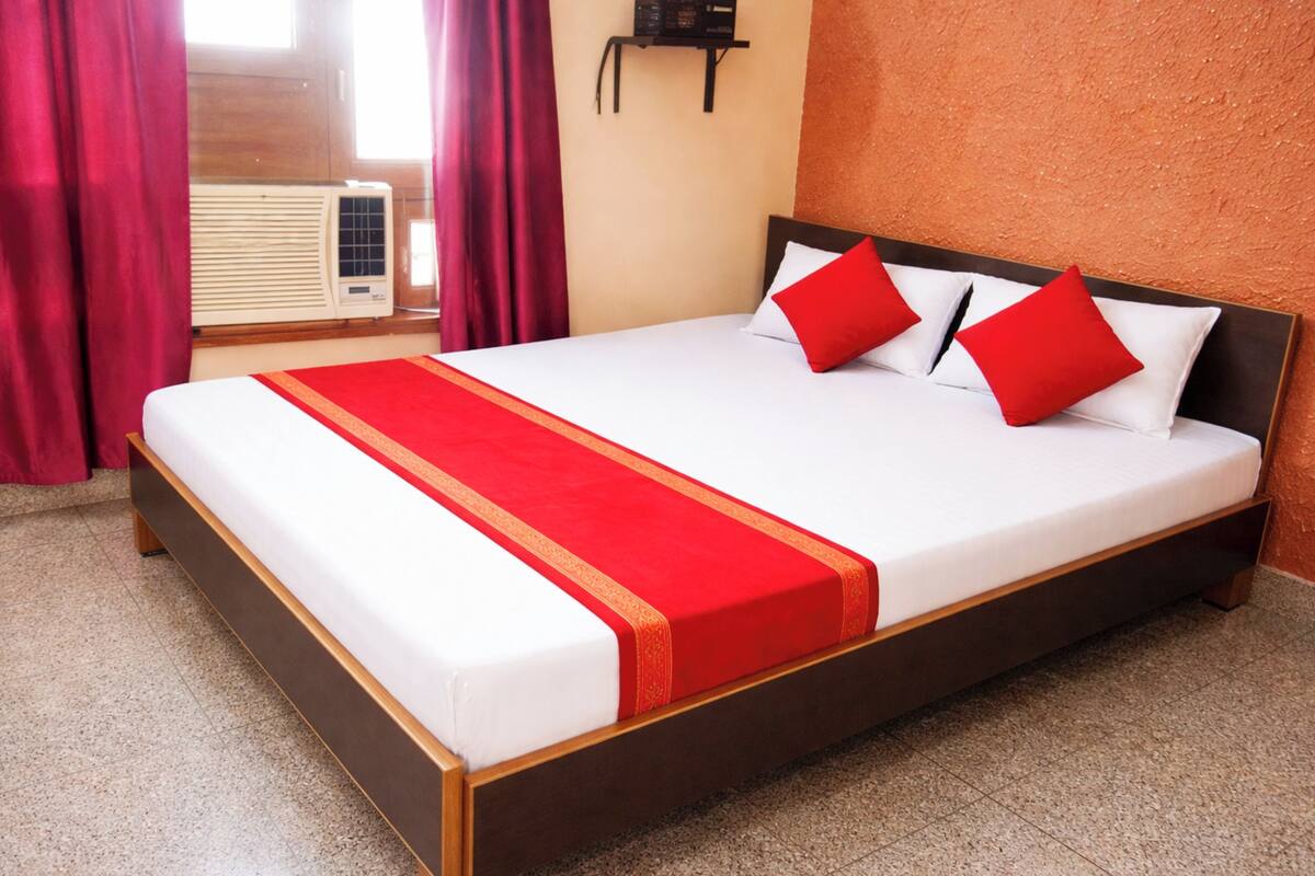 Bộ đồ giường kháng dị ứng, bàn, phòng cách âm 