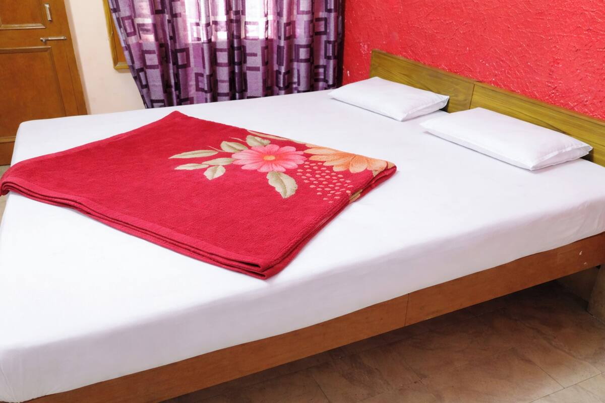 Bộ đồ giường kháng dị ứng, bàn, phòng cách âm 