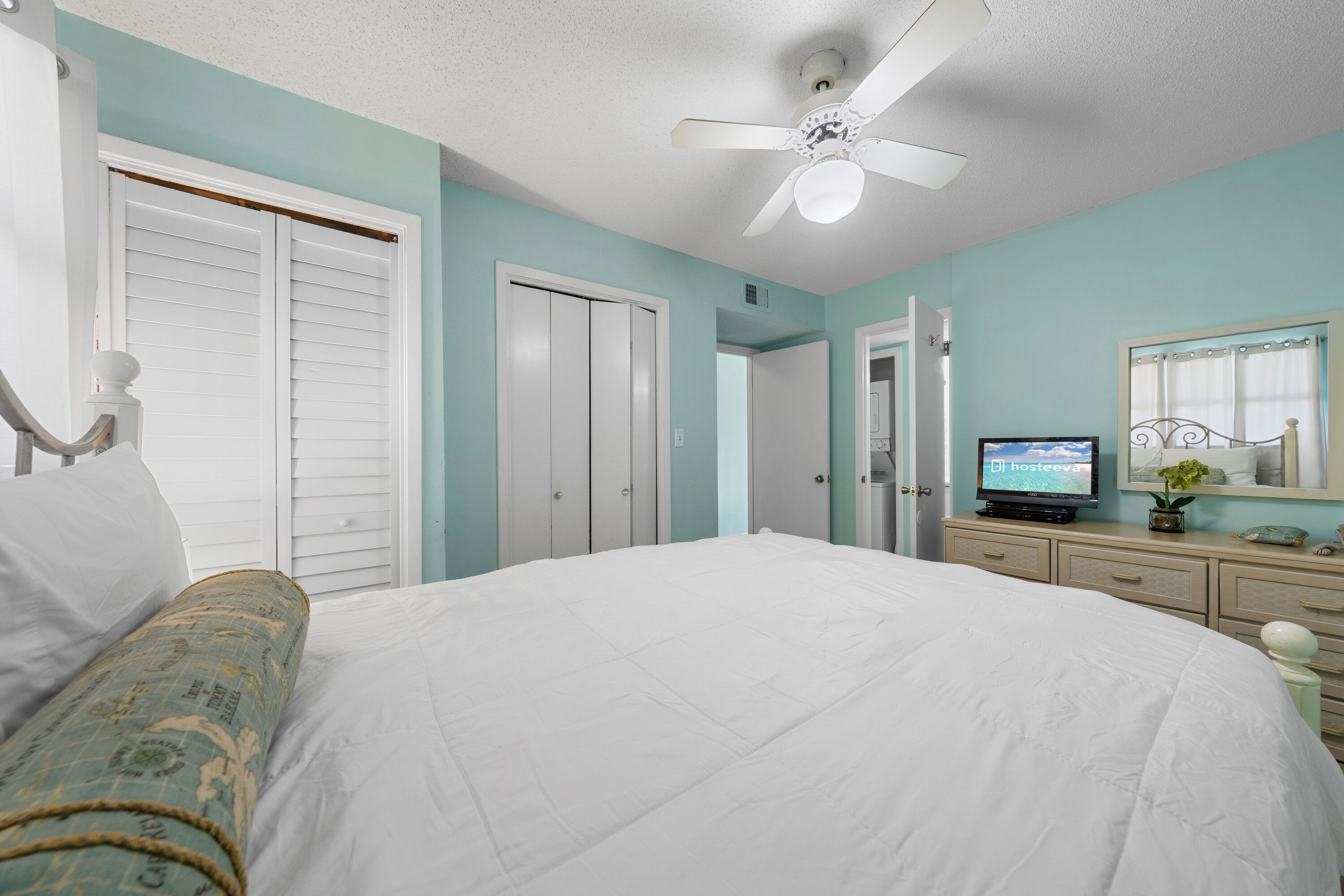 Signature Condo, 1 Bedroom, Patio, Garden View | Individually decorated, individually furnished, iron/ironing board