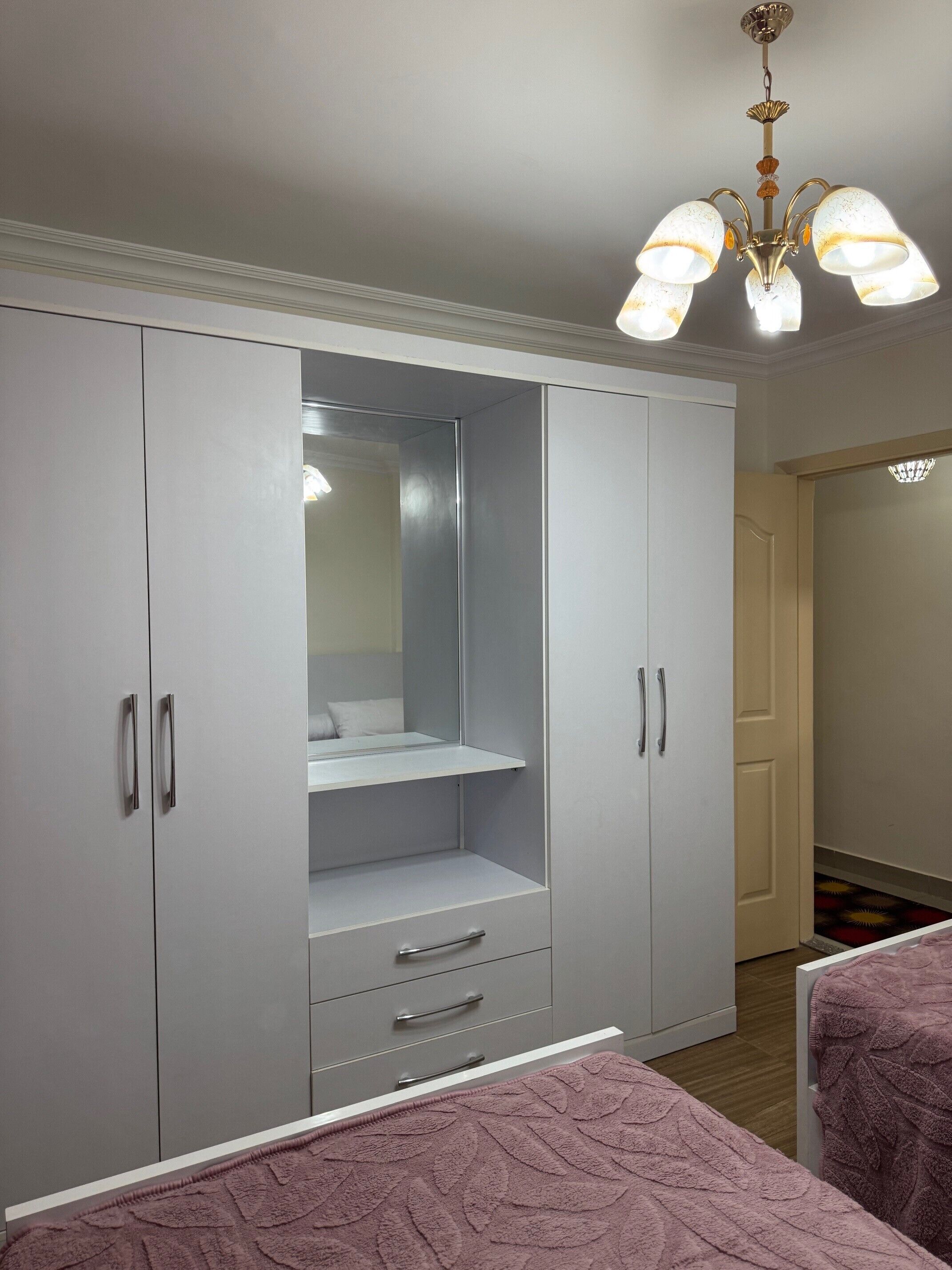 2 chambres, fer et planche à repasser, Wi-Fi, draps fournis