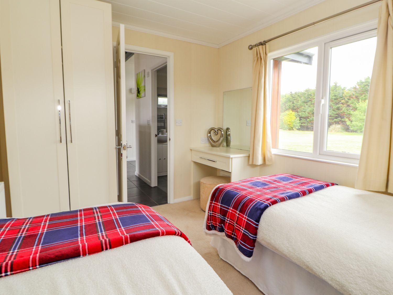 2 chambres, Wi-Fi gratuit, décoration personnalisée