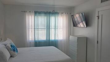 1 slaapkamer, een strijkplank/strijkijzer, wifi, beddengoed