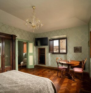 In-room safe, blackout drapes, iron/ironing board, free WiFi