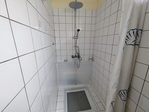 Towels - Cottage, pets and parking - 4 guests (Corravillers)