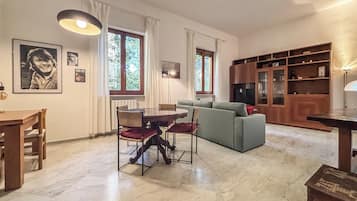 Apartamento, sacada | Área de estar