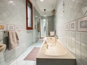 Apartment, Balcony | Bathroom - Maison Faber (Pisa)