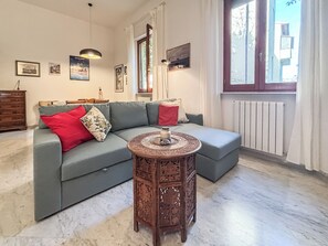 Apartamento, sacada | Área de estar