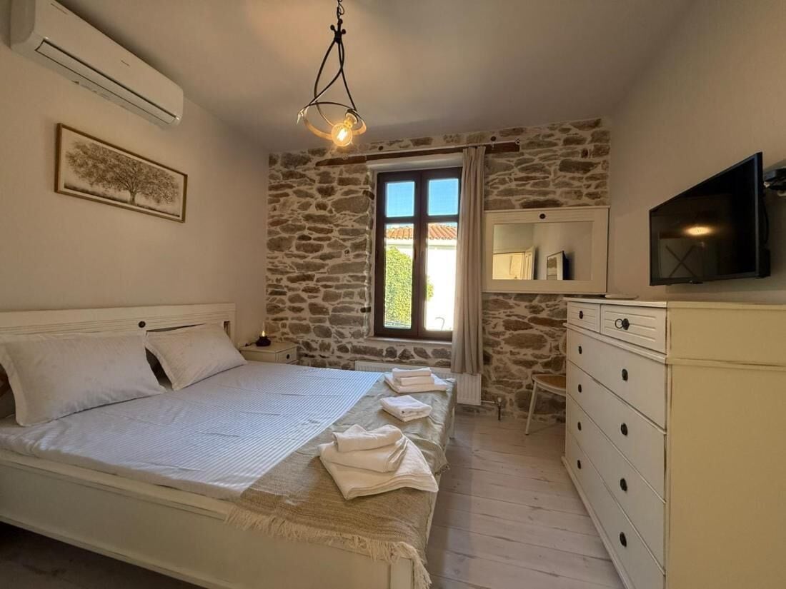 Apartment, 1 Bedroom, Smoking, Balcony | 2 bedrooms