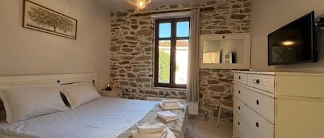 Apartment, 1 Bedroom, Smoking, Balcony | 2 bedrooms