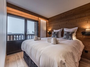 Room - Renovated apartment, 4 pers, ski-in/ski-out, balcony, parking (Courchevel)