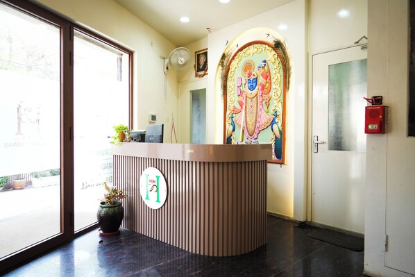 Lobby - HOTEL DIWAKAR NIWAS (Jaipur)