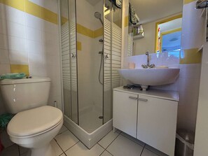 Bathroom - Pavilion with parking - 6 guests, Narbonne Beach (Narbonne)
