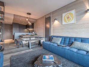 Living area - Cozy 51m² Apt, Sleeps 4 - Central Courchevel, Near Slopes, Fireplace, Balcony, Spa Access (Courchevel 1550)