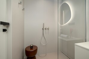 Shower, hair dryer, towels, shampoo - Modern Studio in Katowice | Gym | Games Zone (Katowice)